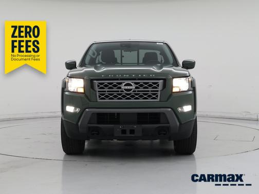 Green 2022 Nissan Frontier SV