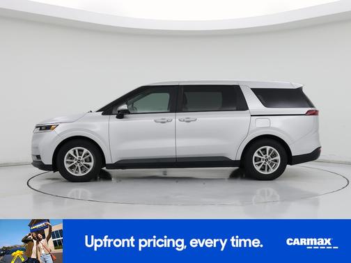 2022 Kia Carnival LX