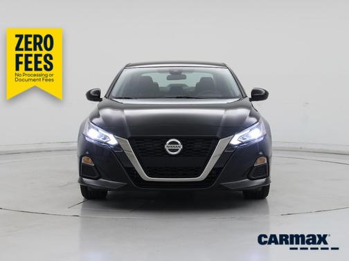 Black 2021 Nissan Altima SR