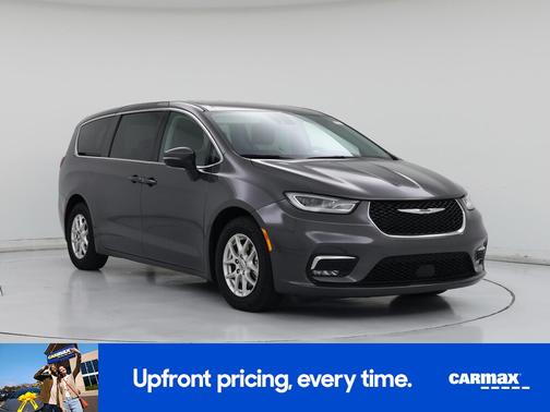 Gray 2023 Chrysler Pacifica Touring L