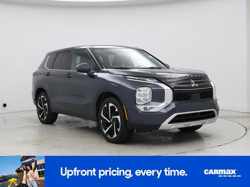 Gray 2024 Mitsubishi Outlander SE