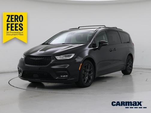 Black 2022 Chrysler Pacifica Limited
