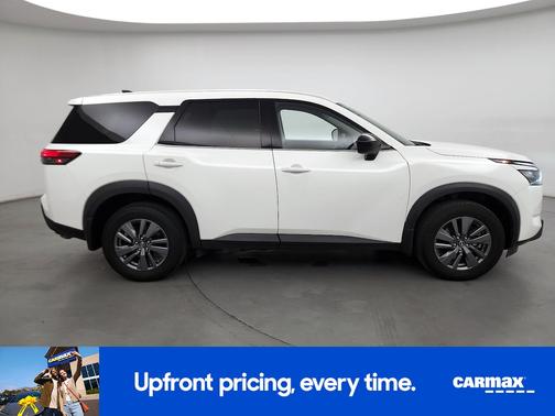 2024 Nissan Pathfinder S