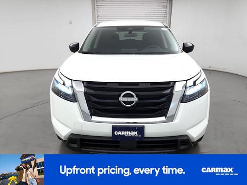 2024 Nissan Pathfinder S