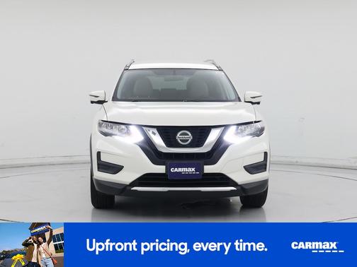 White 2018 Nissan Rogue SV