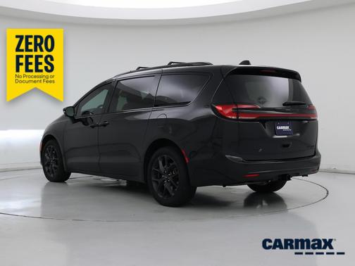 Black 2023 Chrysler Pacifica Limited
