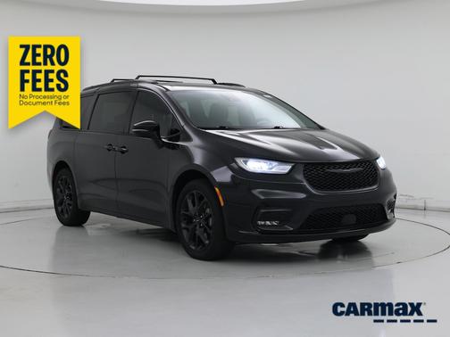 Black 2023 Chrysler Pacifica Limited