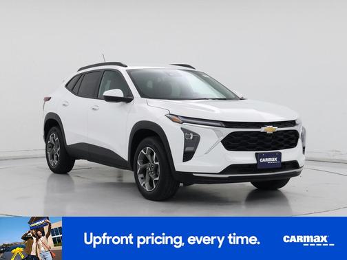 White 2025 Chevrolet Trax LT