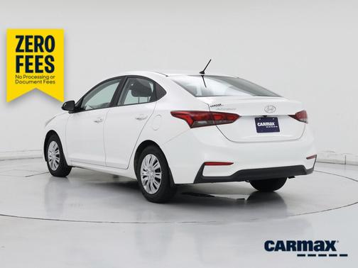 White 2018 Hyundai Accent SE