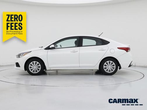 White 2018 Hyundai Accent SE