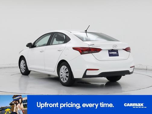 White 2018 Hyundai Accent SE