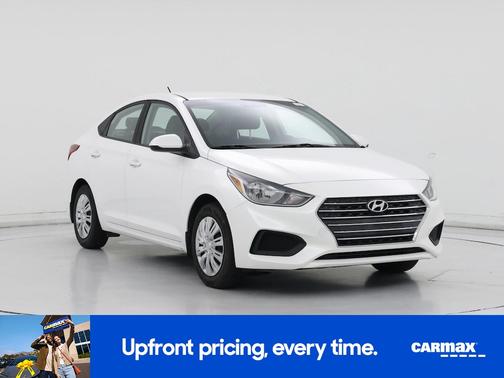 White 2018 Hyundai Accent SE