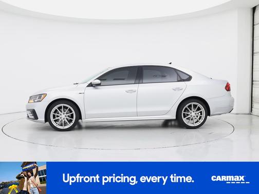 2018 Volkswagen Passat R-Line