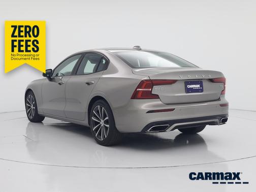 Gray 2021 Volvo S60 T5 Momentum