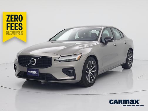 Gray 2021 Volvo S60 T5 Momentum