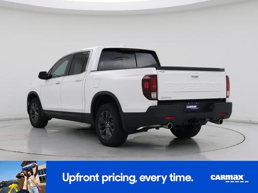 White 2025 Honda Ridgeline RTL