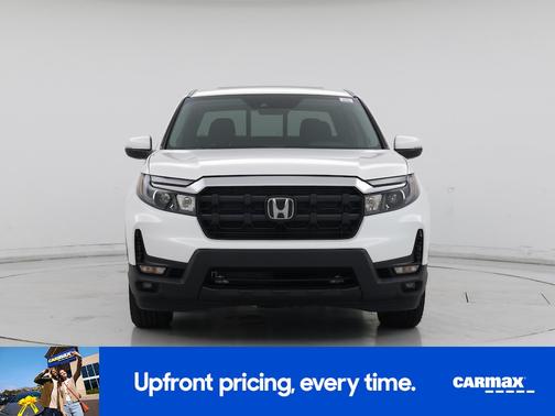 White 2025 Honda Ridgeline RTL
