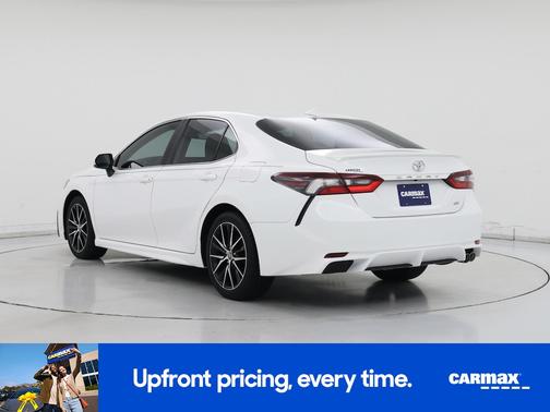 White 2023 Toyota Camry SE