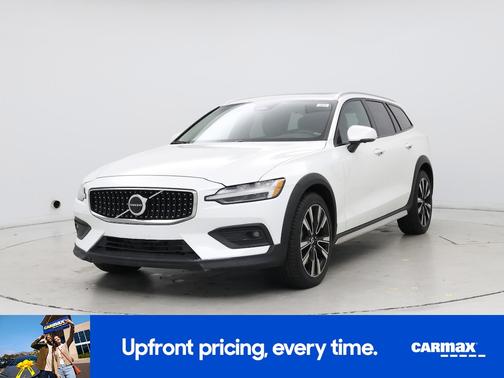 2023 Volvo V60 Cross Country B5 Ultimate