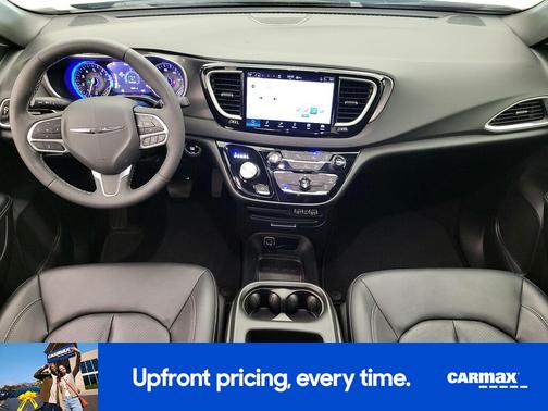 Black 2025 Chrysler Pacifica Select