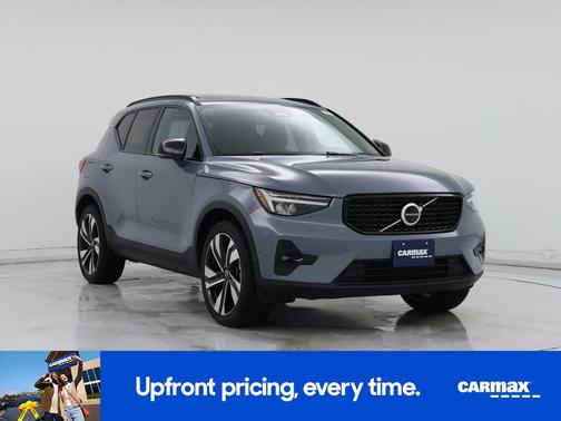 Gray 2023 Volvo XC40 B5 Plus Dark Theme