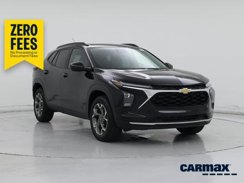 Black 2025 Chevrolet Trax LT