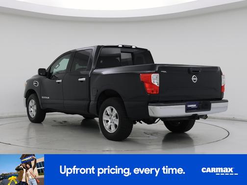 2017 Nissan Titan SV