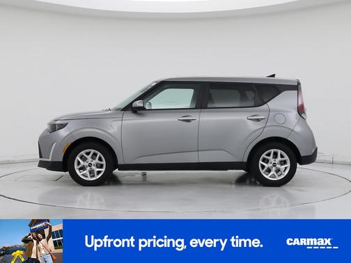 Gray 2025 Kia Soul LX