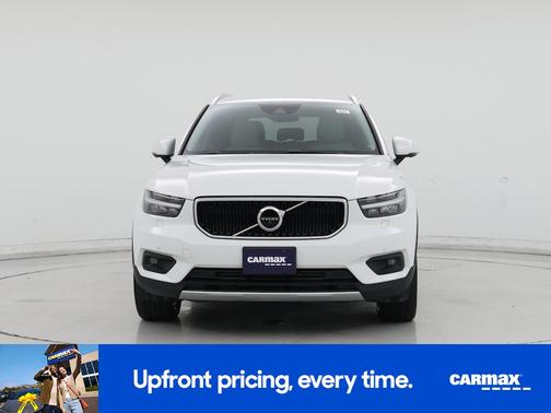 2020 Volvo XC40 T5 Momentum