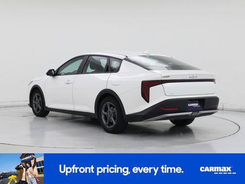 White 2025 Kia K4 LXS