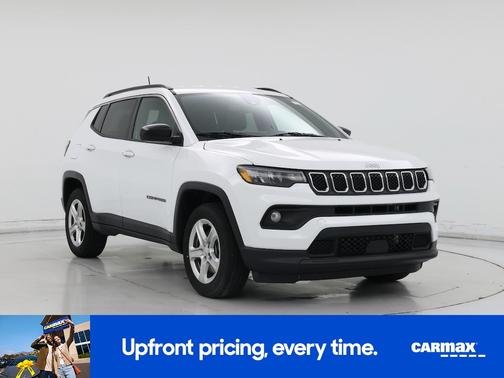 White 2023 Jeep Compass Latitude