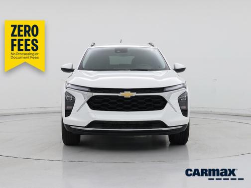 White 2025 Chevrolet Trax LT