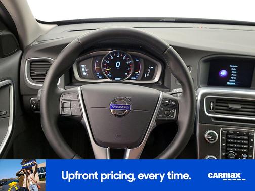 2016 Volvo V60 Cross Country T5