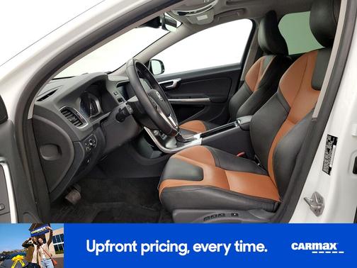 2016 Volvo V60 Cross Country T5