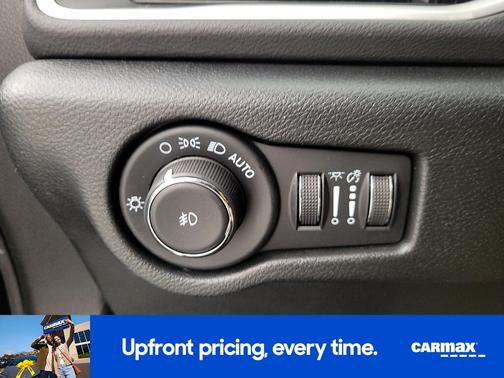 Black 2025 Chrysler Pacifica Select