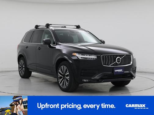2022 Volvo XC90 T6 Momentum