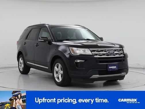 Black 2018 Ford Explorer XLT