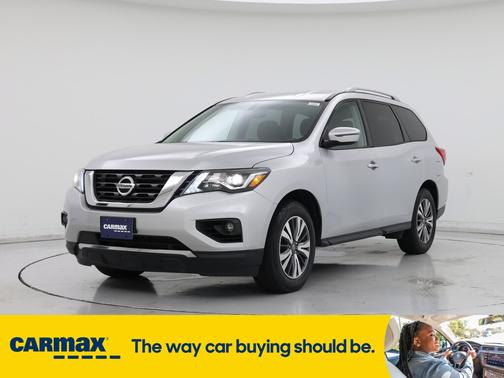 2018 Nissan Pathfinder SV
