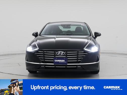 Black 2023 Hyundai SONATA SE