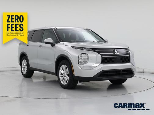 Silver 2025 Mitsubishi Outlander ES