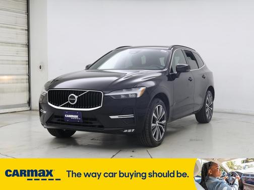 2022 Volvo XC60 B5 Momentum