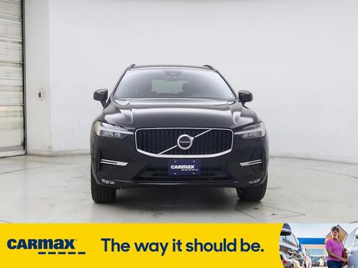 2022 Volvo XC60 B5 Momentum