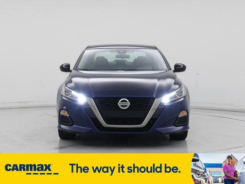 2022 Nissan Altima SR