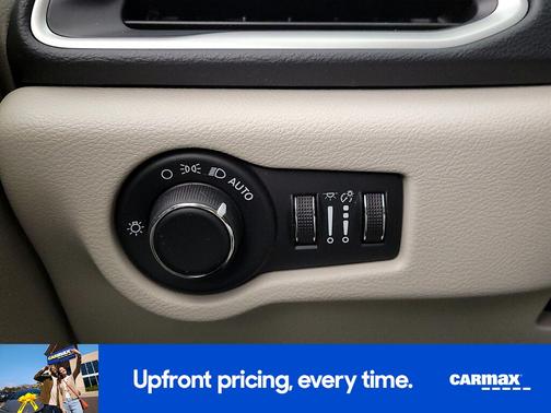 White 2023 Chrysler Voyager LX