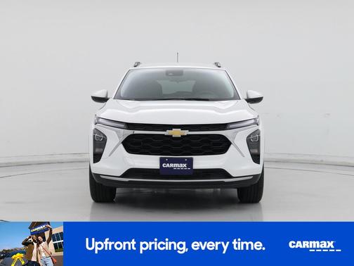 White 2025 Chevrolet Trax LT