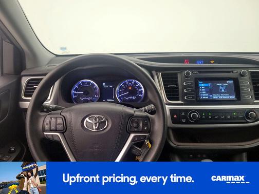 Gray 2019 Toyota Highlander LE