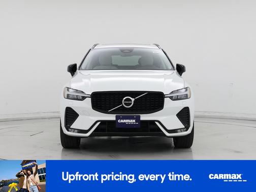 2023 Volvo XC60 B5 Plus Dark Theme