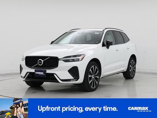 2023 Volvo XC60 B5 Plus Dark Theme