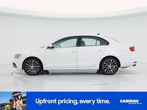 White 2015 Volkswagen Jetta SE