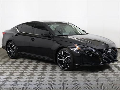 2023 Nissan Altima SR FWD